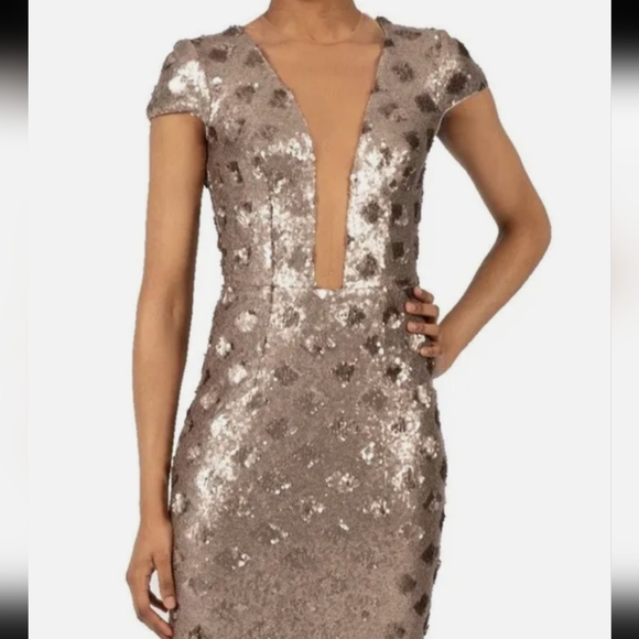 Dress the Population gown - Picture 8 of 8